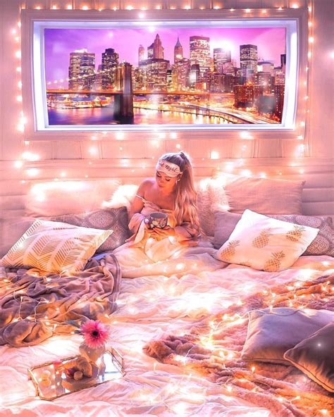 Dreaming of the nightlife in NEW YORK! 🗽 What dream city would you run ...