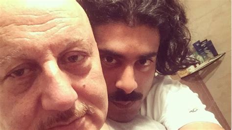 Anupam Kher's son Sikander Kher gives it back to an abusive troll ...