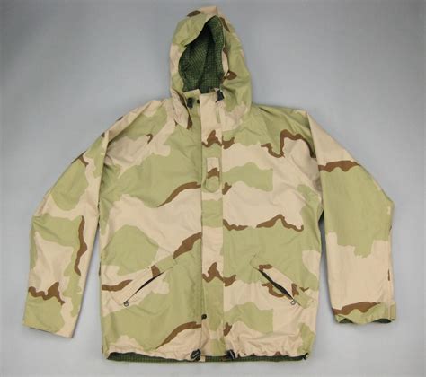 US Military Gore-Tex Reversible Parka, Desert Camo / Night Desert, Size LS - Walmart.com ...