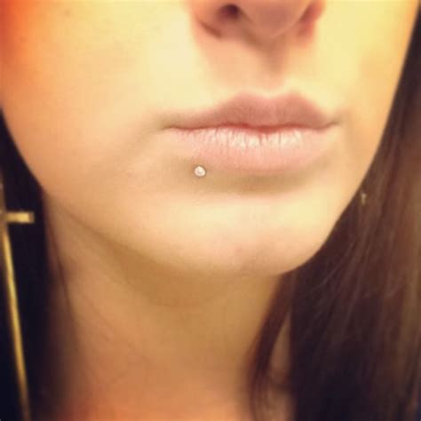 Diamond lip ring | Lip piercing stud, Piercings, Lip piercing