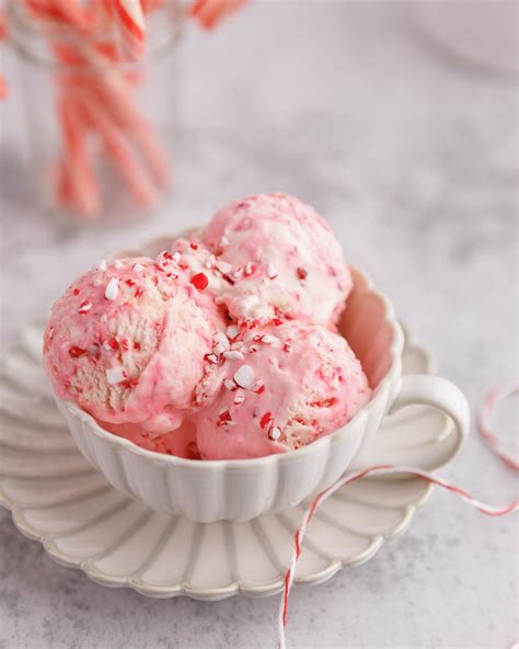 Easy No Churn Candy Cane Ice Cream Recipe