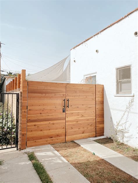 DIY: How To Build a Modern Wood Gate — Blanco Bungalow