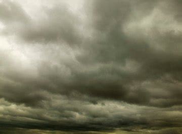 What Kind of Weather Do Nimbostratus Clouds Cause? | Sciencing