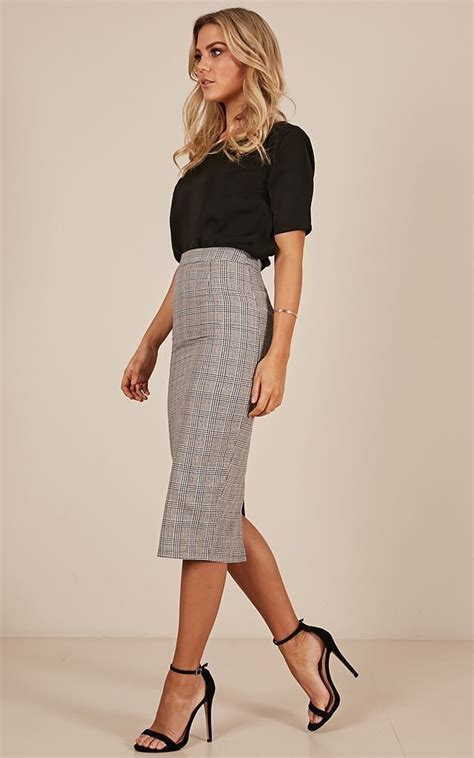 Director Skirt In Black Check | Pencil skirt outfits casual, Pencil ...