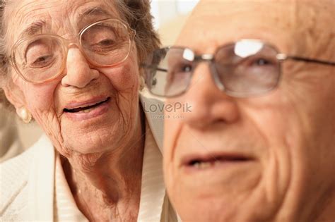 Grandparents Smiling Picture And HD Photos | Free Download On Lovepik