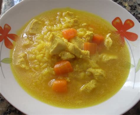 Éxitos culinarios: Sopa de arroz, zanahoria y pollo