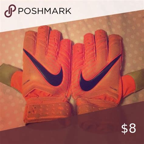 Nike soccer goalie gloves | Nike soccer, Soccer goalie, Goalie gloves