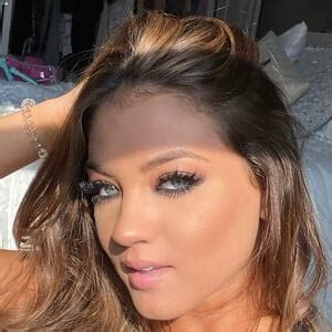 Alyssa Gaines - Age, Family, Bio | Famous Birthdays