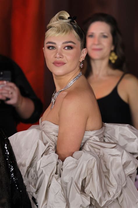 Florence Pugh's Faux Bangs at the Oscars 2023 | PS Beauty