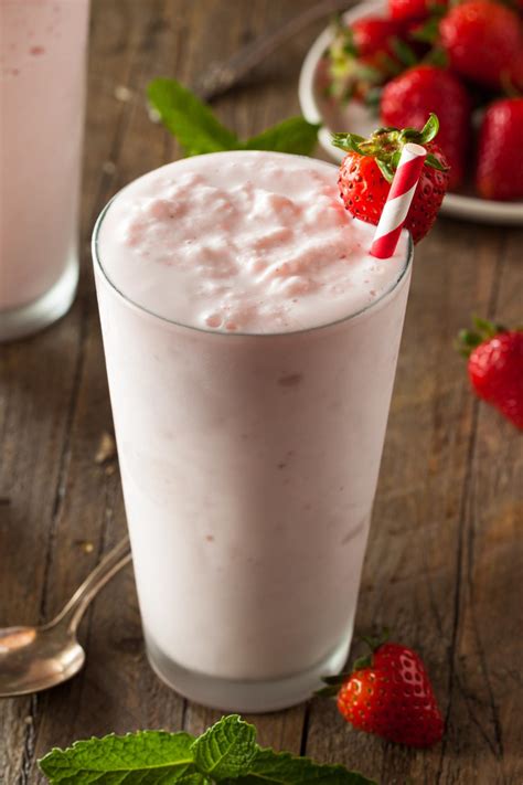 McDonald's Milkshake Recipe (Copycat) - IzzyCooking