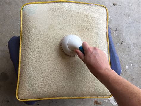 How to Clean Vinyl Upholstery