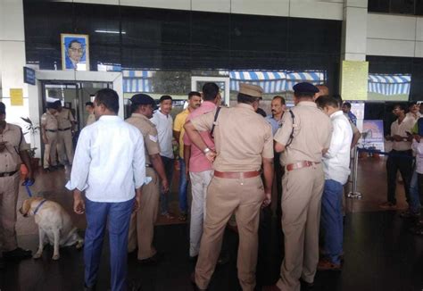 Karnataka: man injured after a minor blast at Hubli railway station - IBTimes India