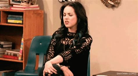 Elizabeth Gillies GIF - Elizabeth Gillies ElizabethGillies - Discover ...