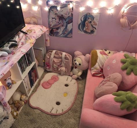 cute room decor 🤍 cr:bubblegum.scientist on instagram | Hello kitty rooms, Hello kitty bedroom ...