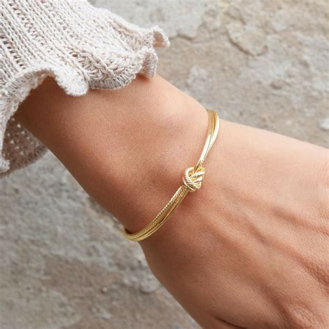 Bracelet Gold Knot Bangle - Armbanden - ComeGetFashion