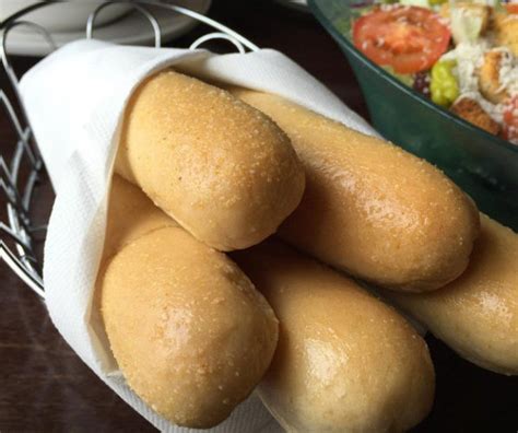 The Olive Garden Breadsticks Recipe | HMR