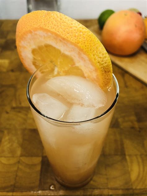 Tequila and Grapefruit Juice: Grapefruit Margarita | Occasional Cocktails