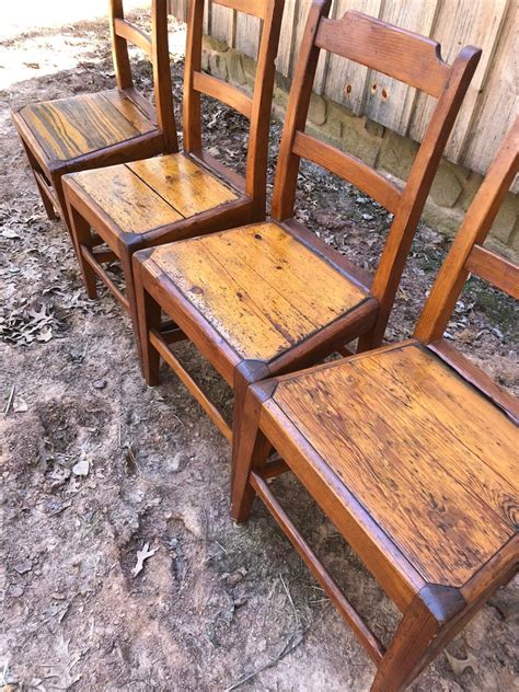 Farmhouse Dining Table And Chairs For Sale / Farmhouse Style Dining Table with Ladderback Chairs ...