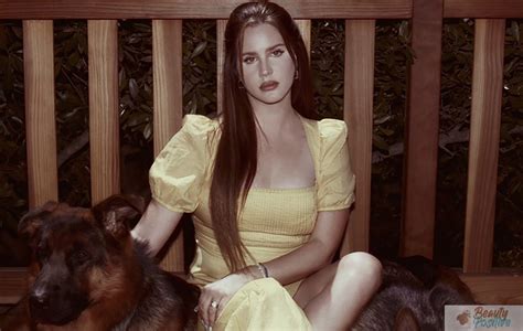 Lana Del Rey weight gain: reasons why it happened - BeautyPositive.org