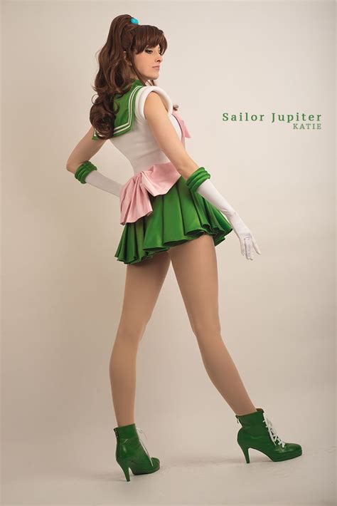 Katie George (Katie Cosplays) - Sailor Jupiter Cosplay Cosplay Anime, Hot Cosplay, Cosplay ...