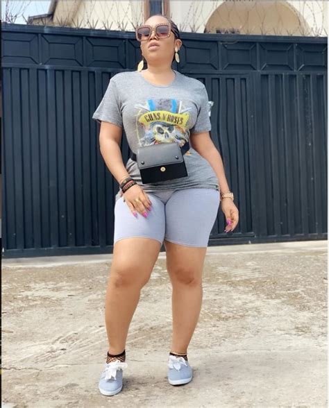 Fan mocks actress, Moyo Lawal for photoshopping her hips