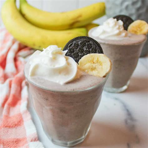 Banana Oreo Milkshake - BeeyondCereal