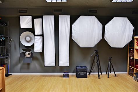 Softboxen für die Beleuchtung im Atelier | Fotografie-studio-setup, Fotoausrüstung, Fotostudio ...