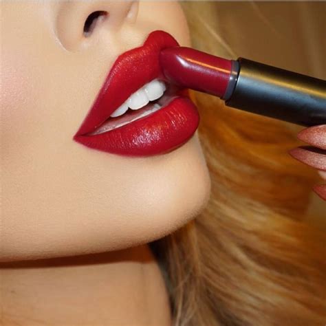 #makeup #instamakeup #cosmetic #cosmetics #fashion #eyeshadow #lipstick ...