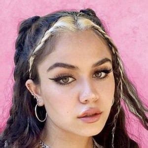 Tarayummy - Age, Family, Bio | Famous Birthdays