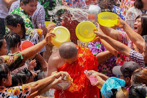 Bangkok Post - Songkran set to 'go global'