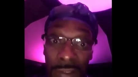 Snoop Dogg Reaction To Kanye West Ranting "This N***a Crazy ...