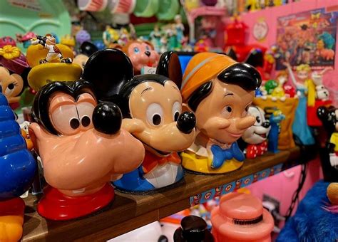 Retro Disney, Wunderkammer, Mickey Mouse And Friends, Vinyl Toys, Money Box, Geek Culture ...