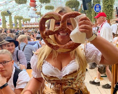 Oktoberfest Tour - Bavarian Beer & Festive Bites - Fork & Walk Tours Munich