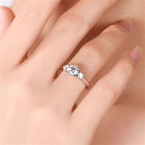 Three Stone Round Brilliant Engagement Ring | Temple & Grace NZ