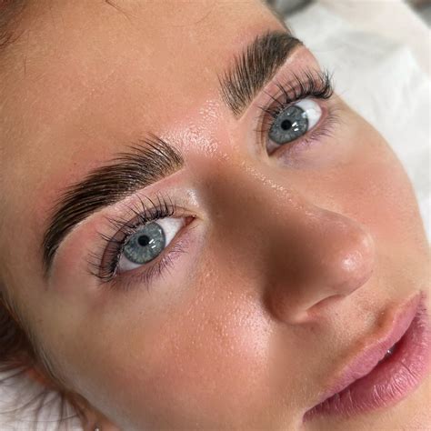 Brows – Beautiful Brows and Lashes