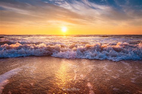 ''Beach Dawn'' and Sunrise, Mũi Né Beach , Waves, Ocean | Flickr