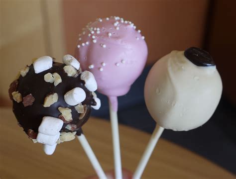 Starbucks Cake Pops | Cake pops recipe starbucks, Starbucks cake, Starbucks cake pops