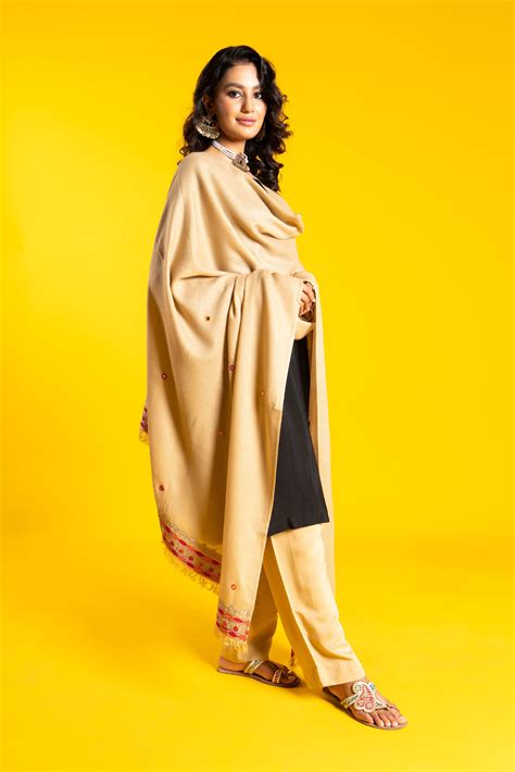 Discover Timeless Style: Sheesha Tassel 1 Shawl in Beige Wool - Limited Edition Elegance | Rang ...