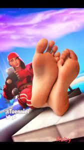 Fortnite feet : r/SneakyboiYT