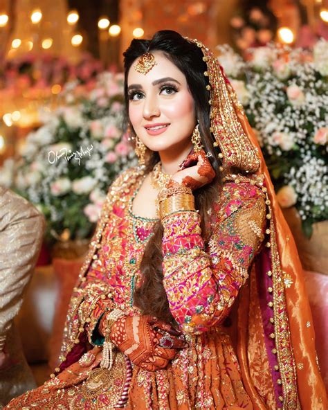 Latest Bridal Mehndi Dresses Wedding Collection 2023-2024 | eduaspirant.com
