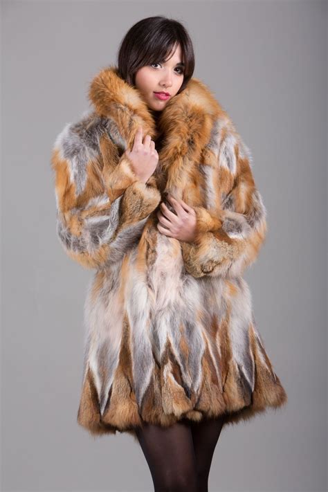 Red Fox Fur Coat Knee Length Women's & Luscious Fox Fur Collar All ...