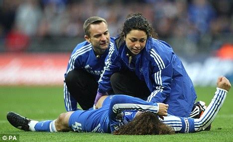 Chelsea defensive headache after David Luiz injury | Daily Mail Online