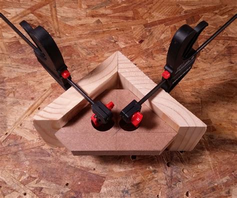 Corner Clamp Jig | Woodworking, Woodworking box, Woodworking wood