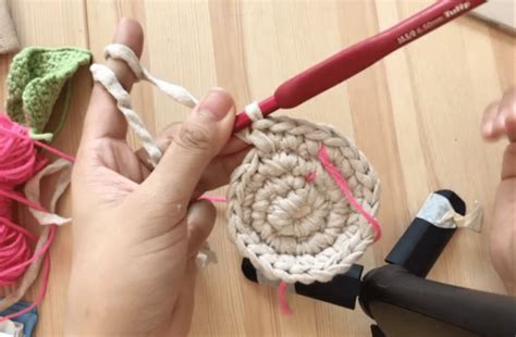 Tips & Tricks: How to Identify the Last Stitch of Every Round – Blog by Angie | Crochet Designer