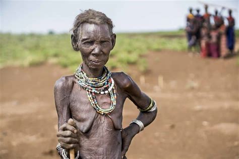 30 Stunning Photos Capture Remote African Tribe's Livelihood Under Threat - Page 3 of 5 - True ...