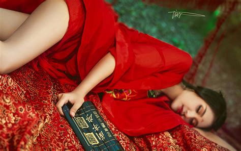 Wallpaper : Asian, hanfu, Chinese dress, long hair, red dress, closed eyes 1440x900 - kalreegar ...