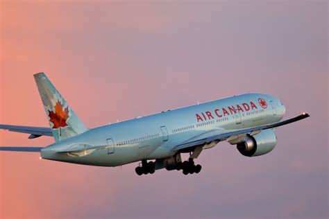 File:Air Canada Boeing 777-200LR Toronto takeoff.jpg - Wikipedia