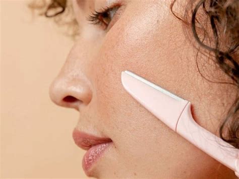 Aid for women: How to shave your face for glass skin - Times of India