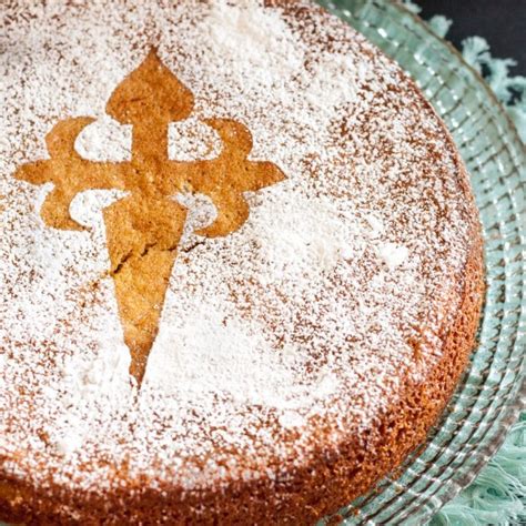 Tarta de Santiago {Spanish Almond Cake} - Goodie Godmother