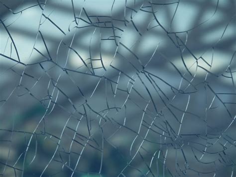 🔥 [50+] Shattered Screen Wallpapers | WallpaperSafari